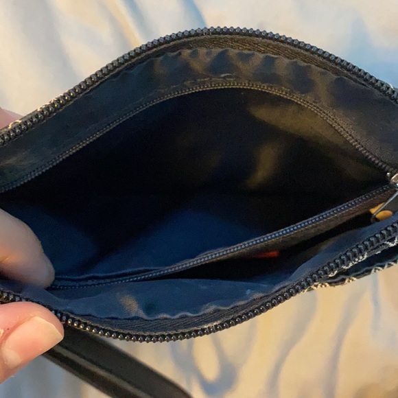 Tommy Hilfiger wristlet clutch - Picture 6 of 6